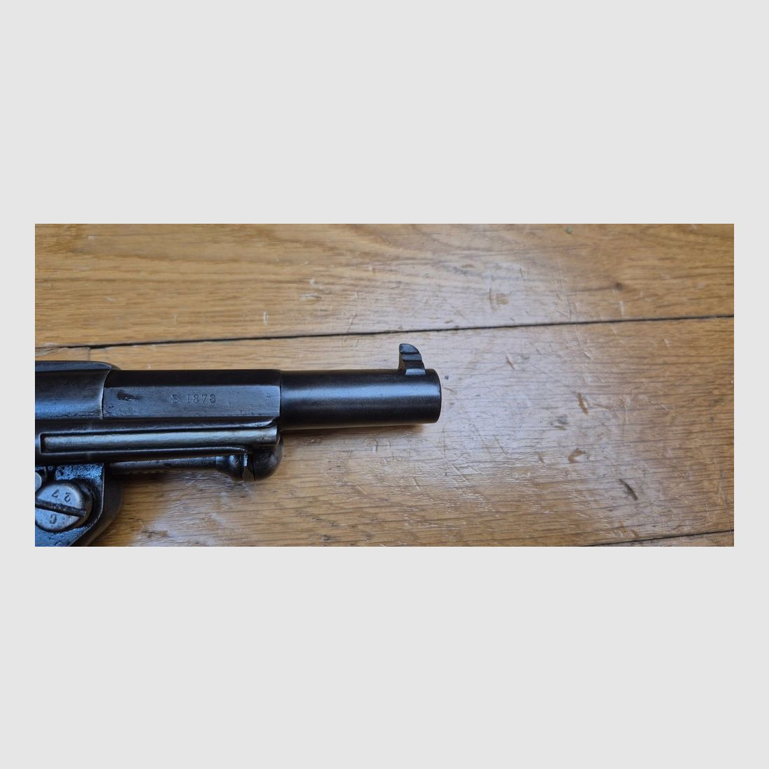 Guter Offiziersrevolver Modell 1874 – Waffe vollständig monomatrikulier bis zu den Griffschalen – MAS 1878 – Guter Lauf – Neu brüniert – Sehr gute Mechanik – BE/BE+, Bild 6 von 20