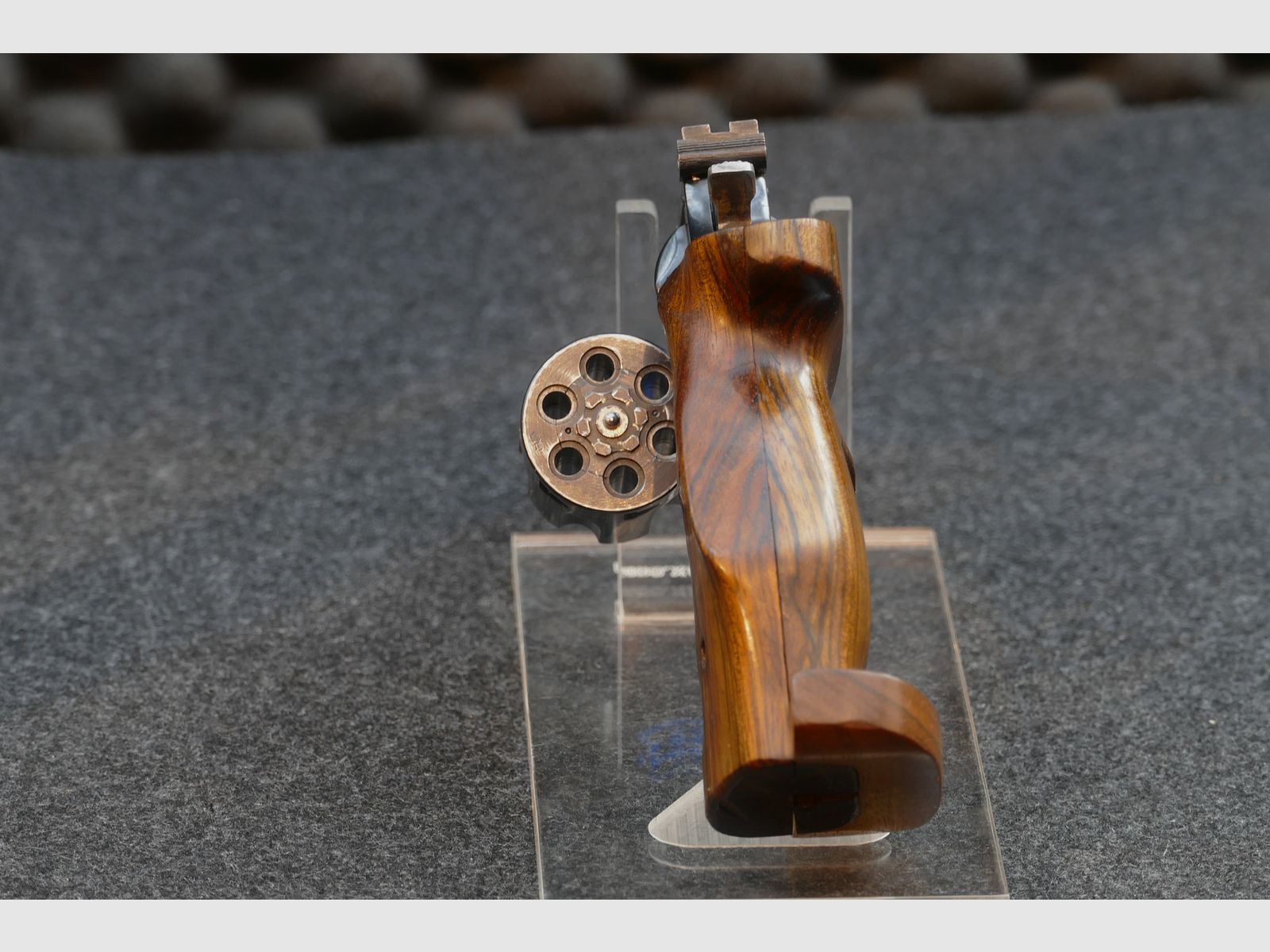 Smith & Wesson Modell 17-5 — 6" (152 mm) • .22 LR