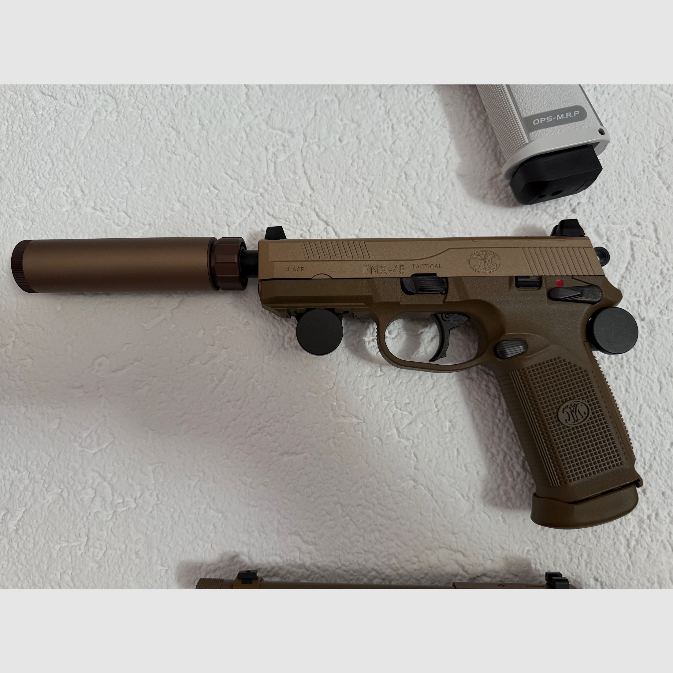 Airsoft Sammlung komplett zu Verkaufen, 6 Gewehre & 5 Pistolen sowie Zubehör ohne Ende        ALLES KOMPLETT NEU