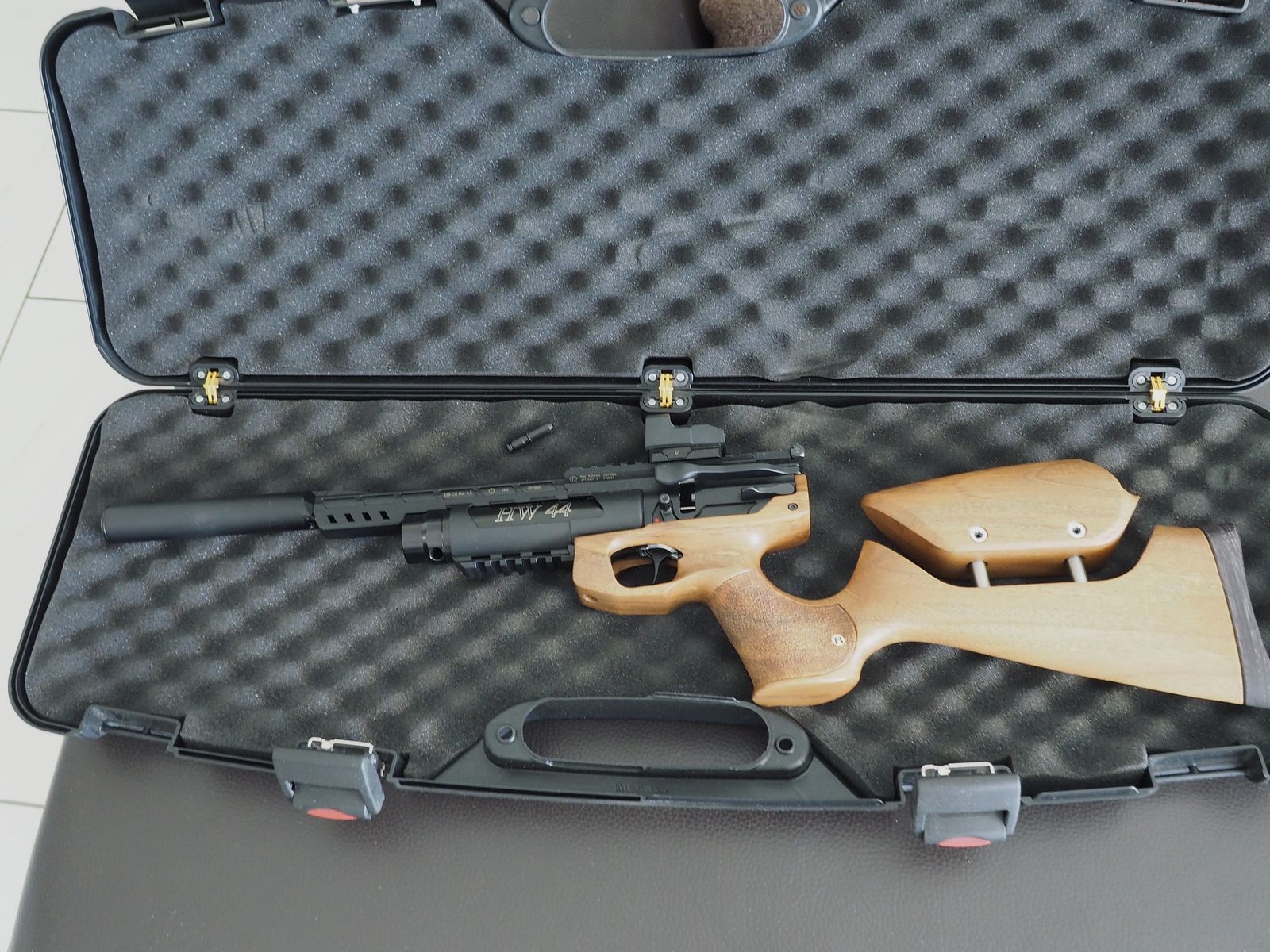 Weihrauch HW44 pistola carabina calibro 4,5 top, red dot sight, suppressor, valigetta ecc., immagine 2 di 6