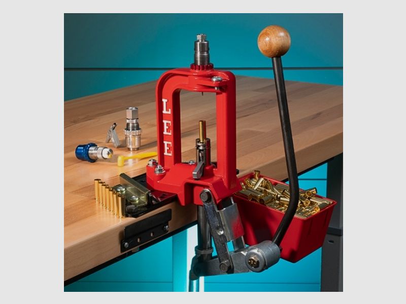 Lee Challenger 40th Anniversary Pack with Breech Lock Carbide 3-Die Set .223 Rem