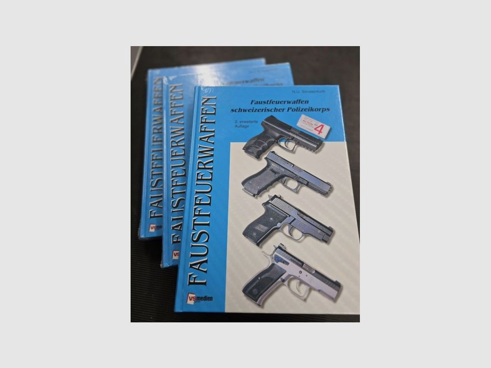 Die Pistolen der Schweizer Polizei, Faustfeuerwaffen schweizerischer Polizeikorps (2. erweiterte Auflage)