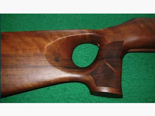 Remington 700 Thumbhole / duimgat kolf