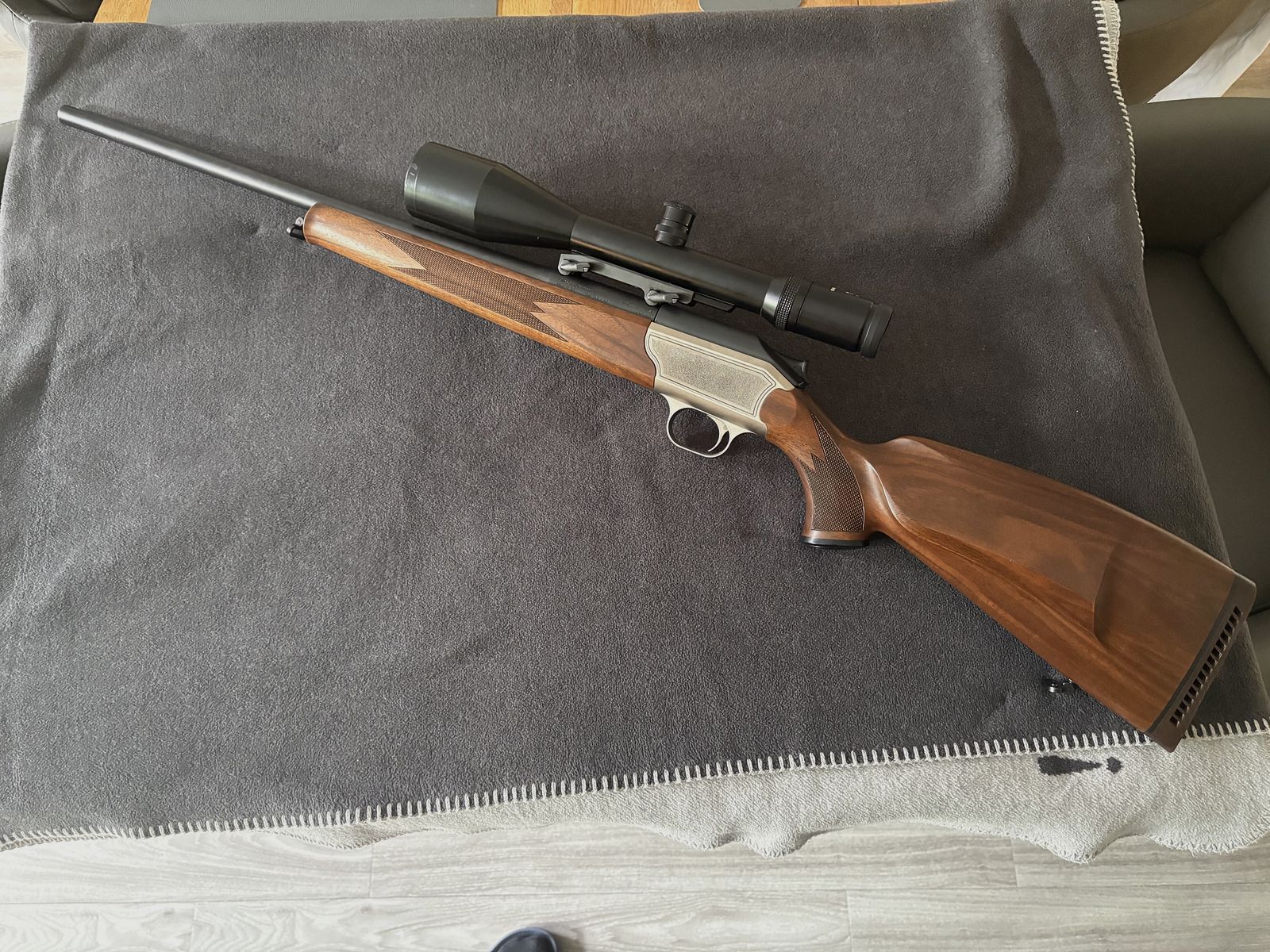 Blaser R93 bolt-action rifle Cal. 9,3x62 incl. Swarovski Habicht Nova 3-12x56 (red dot) & Kickstop