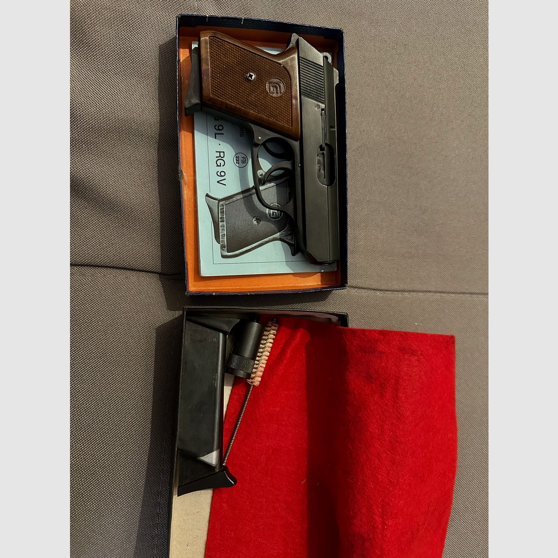Röhm RG 9 – PTB 232 – 8 mm K – OVP – 3 Magazine – sehr guter Zustand 