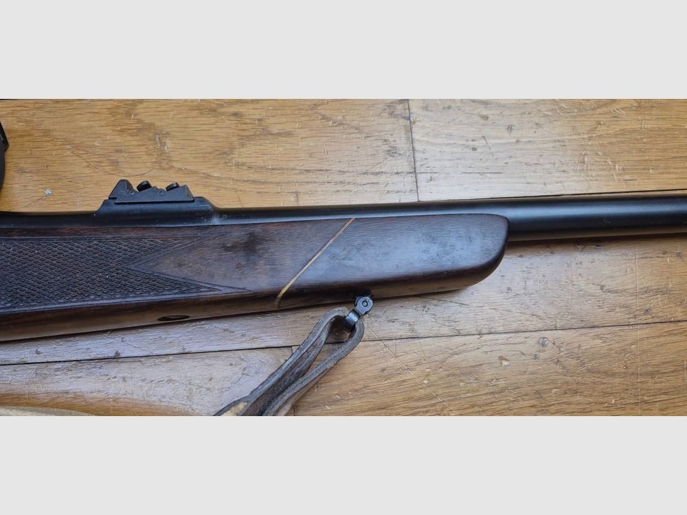 Bellissima carabina da grande caccia BRNO ZKK 602 — Cal. .375 H&H magnum — Caricatore 5 colpi (!) — Arma del 1985 — Cannocchiale Zeiss Jena ZF4 DDR 100% acciaio — Grande selvaggina e caccia africana Big Five — Legno molto bello — Eccellente meccanica — Fabbricazione di alta qualità — Condizioni quasi Premium — TBE+/TBE++, immagine 9 di 40