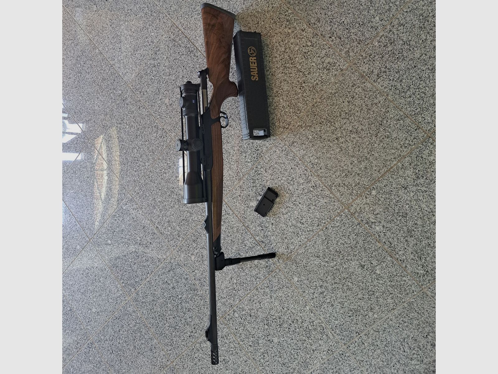 Sauer 404 like new met veel extra's