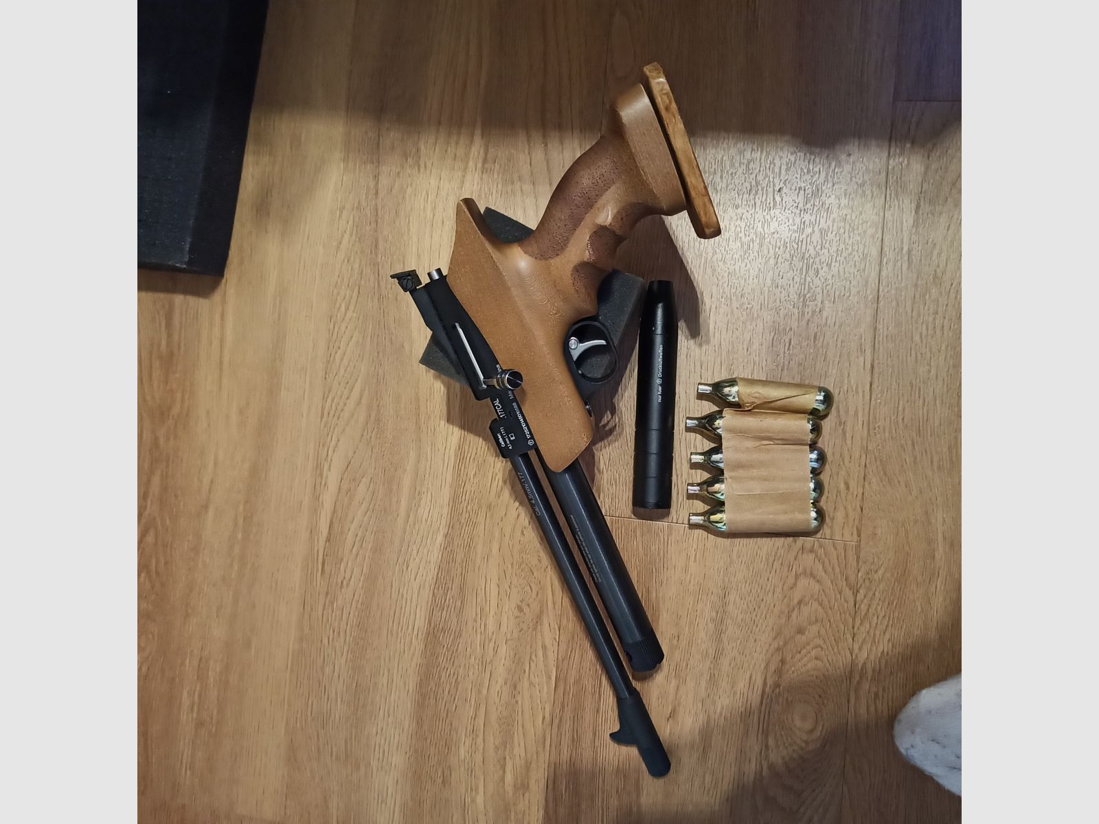 Diana Chaser Rifle Set 4.5mm with a lot of accessories.