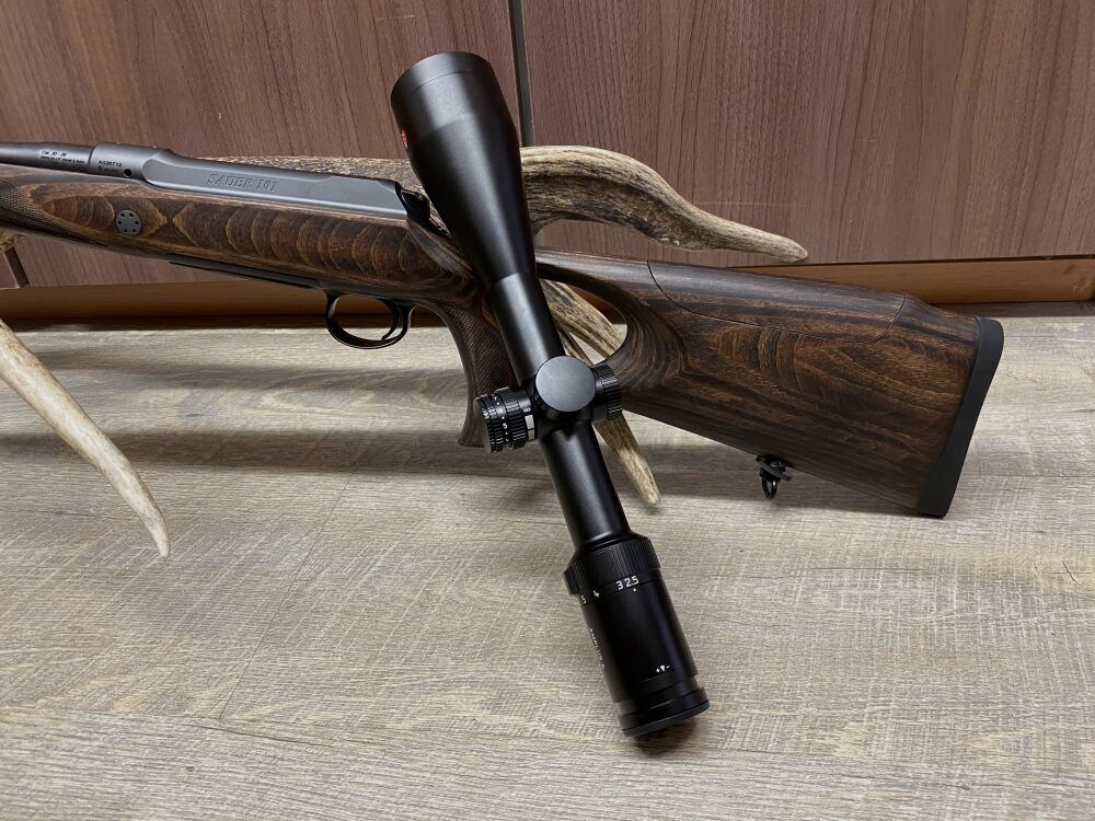Sauer 101 GTI, mit Leica Amplus 6 2,5-15x56 i