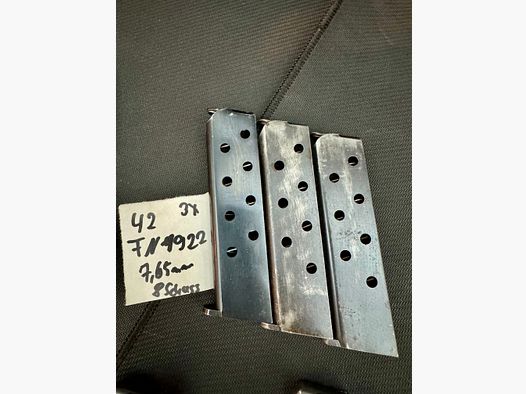 FN Browning magazine, FN 1922 (3 pieces, one with serial number and FN stamp) 8 rounds, 7.65mmBr (42)