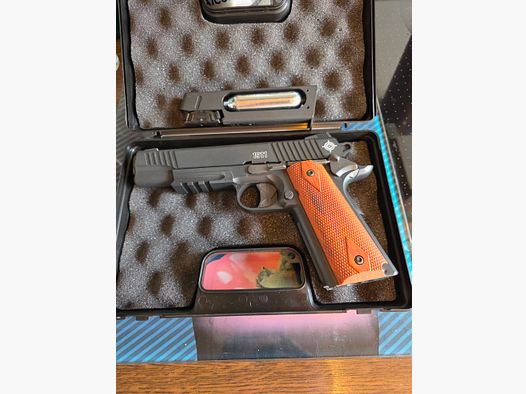 Crossman 1911 CO2 4,5 mm