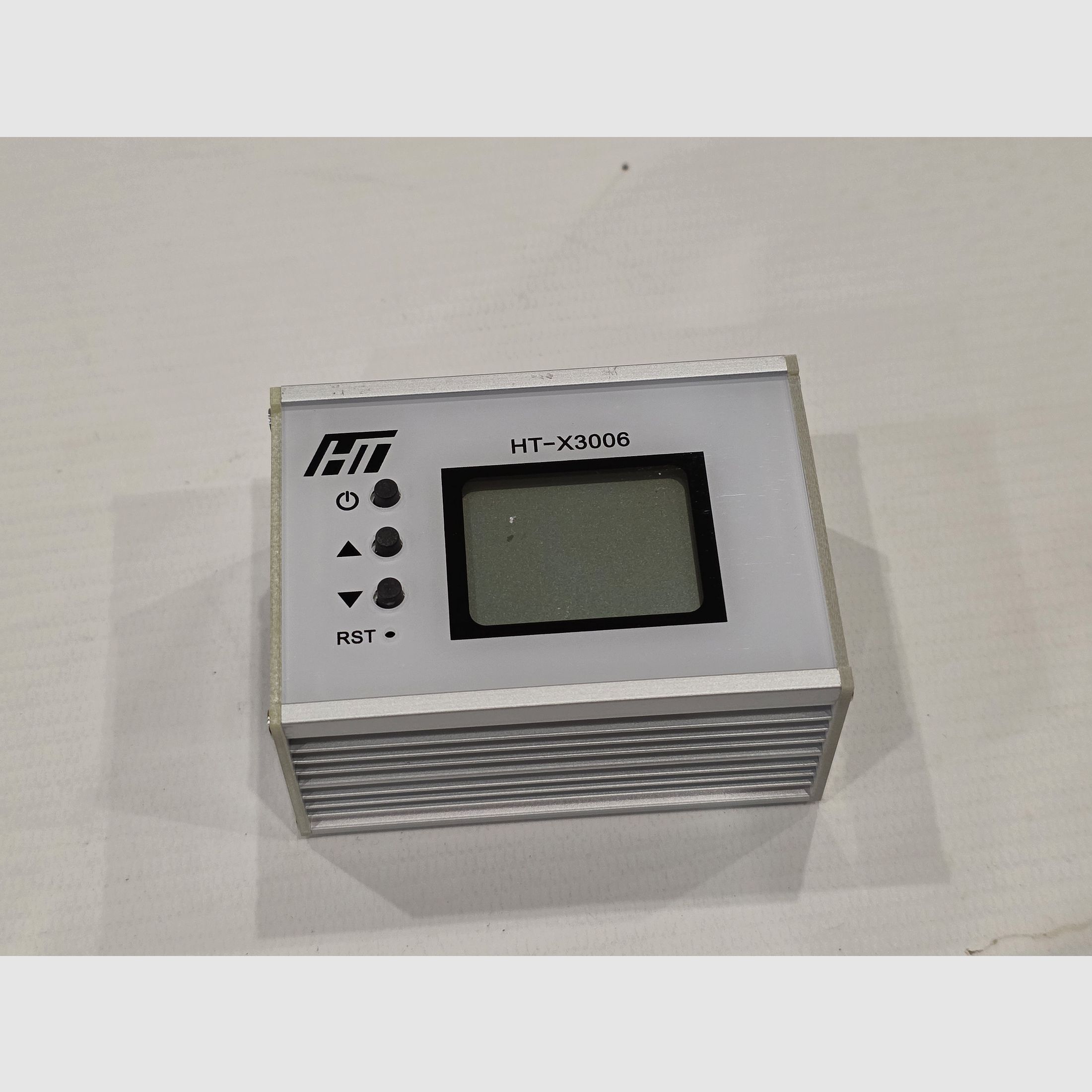 HT-X3006 Chronograph con WiFi – Misuratore di Velocità / Misuratore di Velocità Airsoft, Aria Compressa PCP e altro a partire da 4,5mm e anche per .22 .30 .32 .35 .50 .68