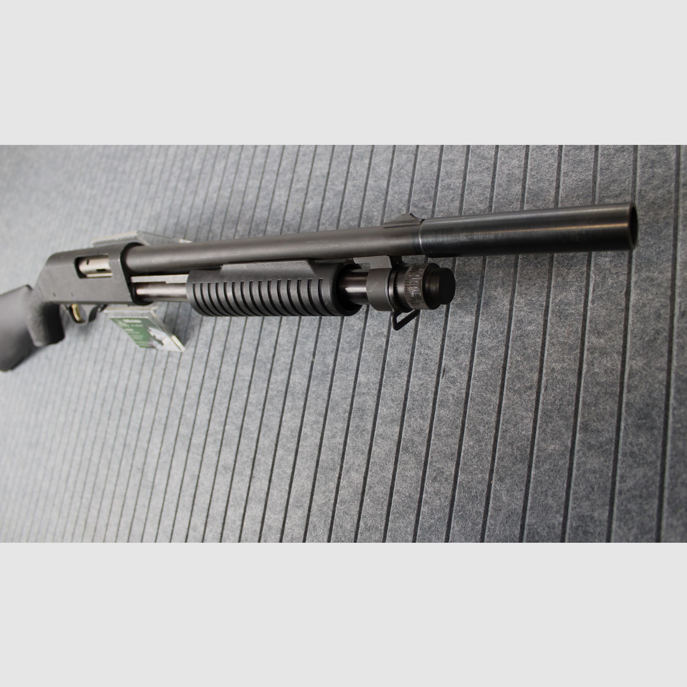 Fusil à répétition à canon lisse Imperator 12/76