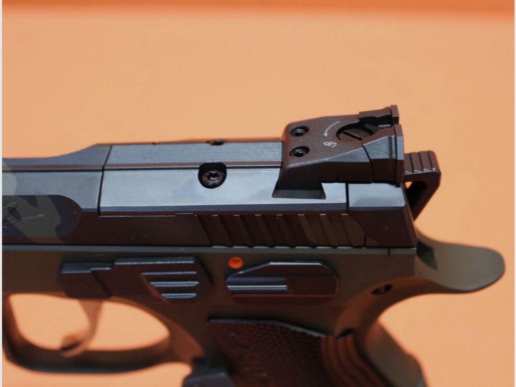 CZUB Ha.Pistolet 9mmLuger CZUB CZ SHADOW2 OR Prêt pour optiques pour viseur point rouge / Modèle spécial Oliv Camo (CZ75)