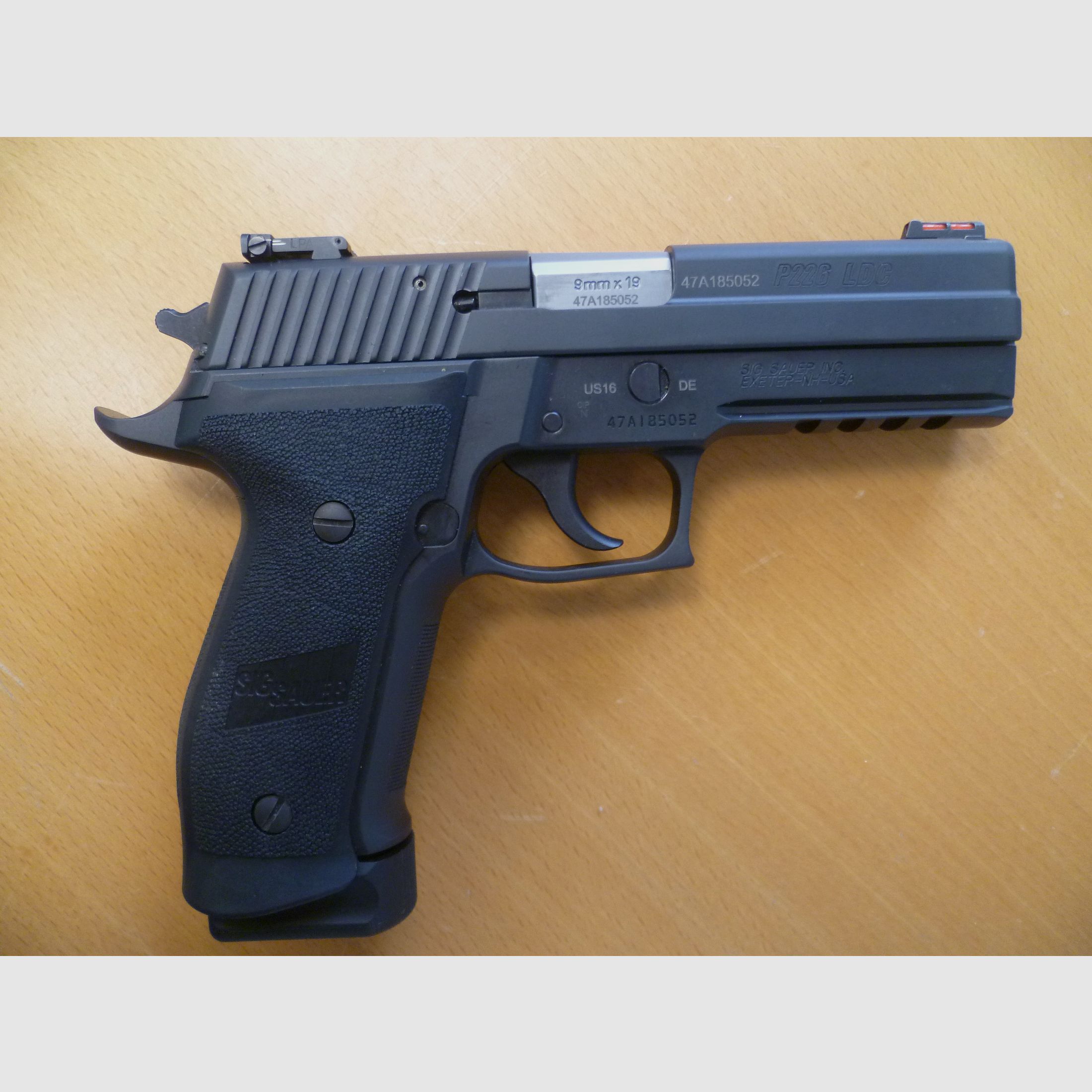 Pistola SIG Sauer P226 LDC II Tacops 9mm Luger
