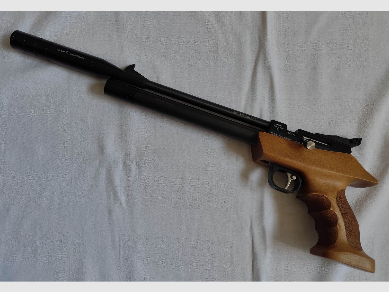 Pistolet pneumatyczny Diana Bandit+ Pompka powietrzna