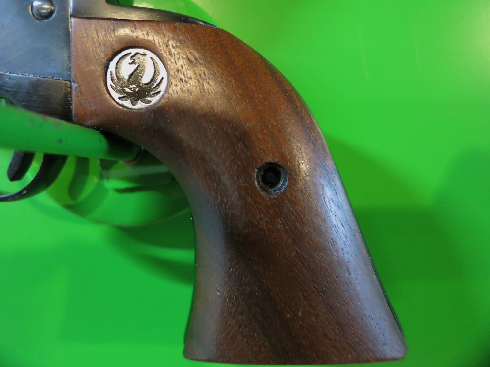 Revólver occidental, Sturm Ruger & Co., modelo Blackhawk, cañón de 7,5", .30 Carbine, riel Weaver #52-