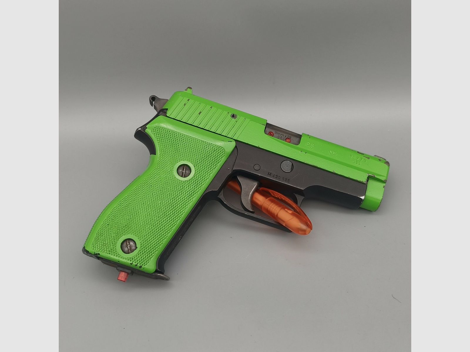 SIG Sauer P6 Laser Übungspistole der Polizei NRW "Grünwaffe" CQT" #986 ohne