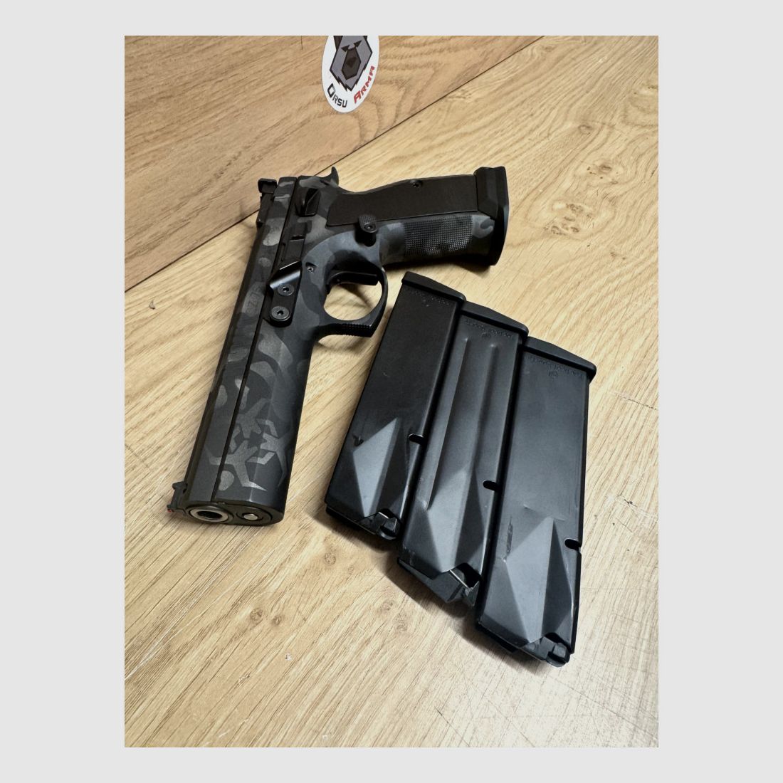 PISTOLET CZ 75 TACTICAL SPORT CUSTOM CAMO 9X19 używany, zdjęcie 8 z 9