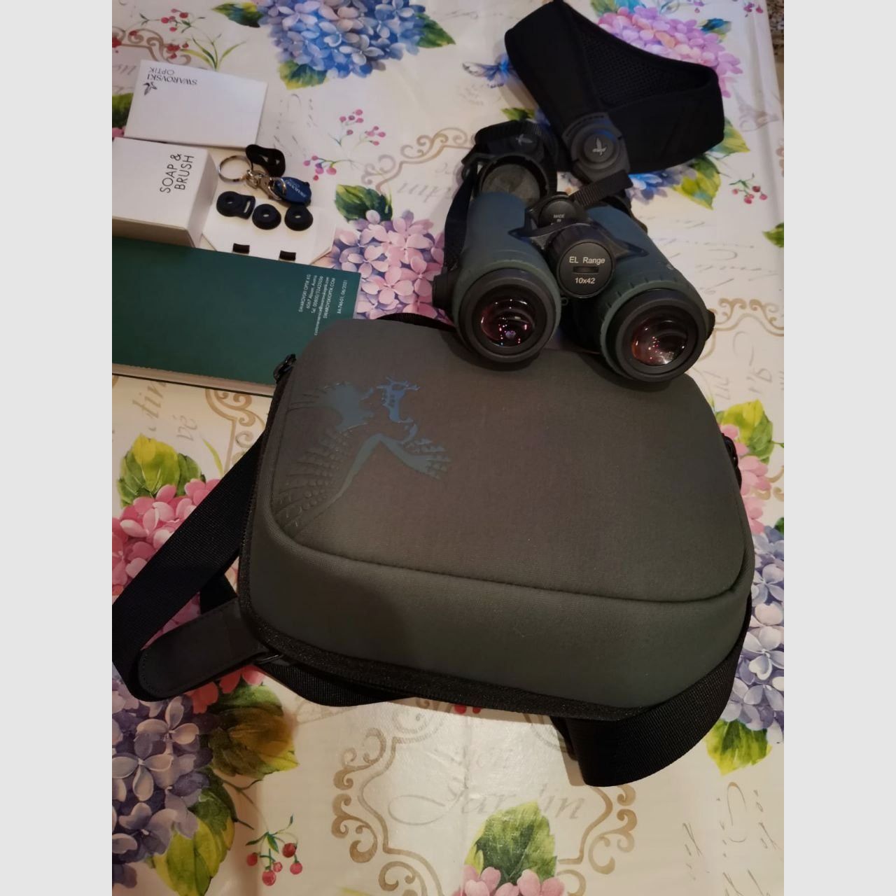 Swarovski EL Range 10x42 binoculars – Very good condition