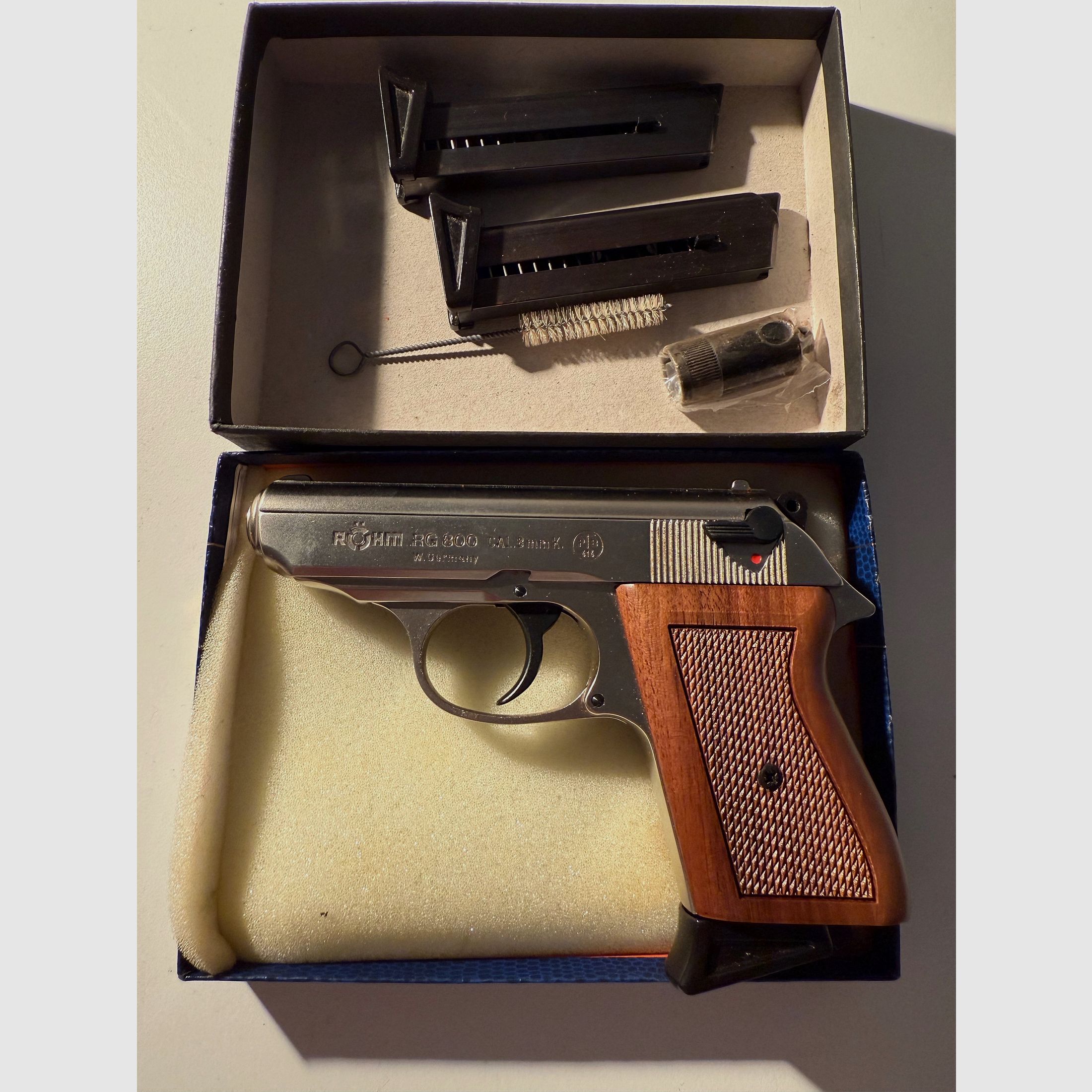 Röhm RG 800 mit zwei Zusatzmagazinen