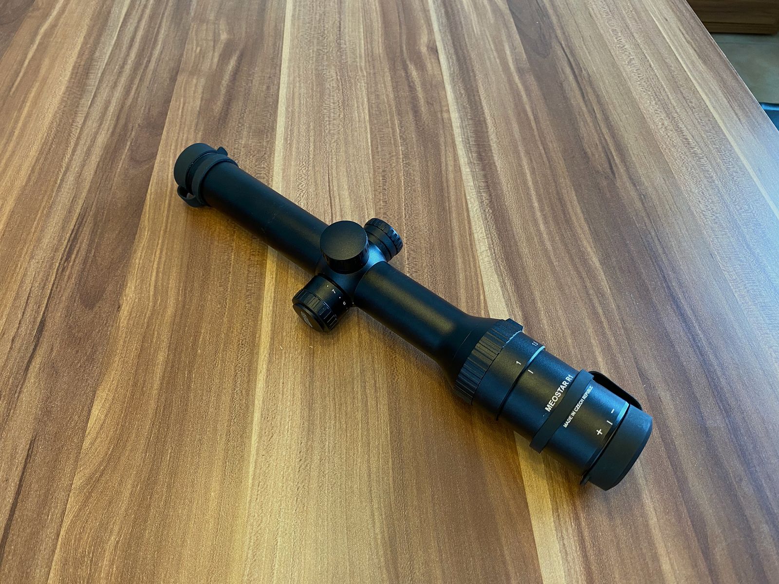 Meopta Meostar R1 1-4x22RD R1r Zielfernrohr Drückjagdzielfernrohr Drückjagdglas K-Dot Leuchtabsehen 
