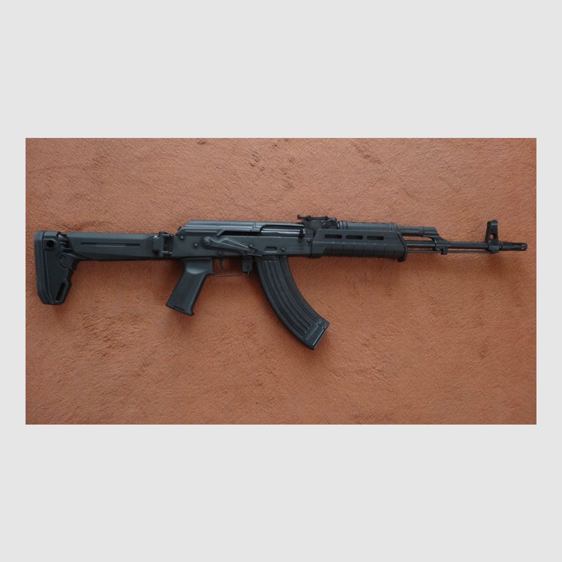 Cugir SL-BÜCHSE: CUGIR WS1-63 MIT MAGPUL ANBAUTEILEN CAL. 7,62X39 MM