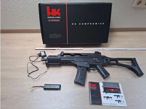Vends : Heckler & Koch G36C Sportsline S-AEG Airsoft 6mm BB – comme neuf, dans son emballage d'origine, seulement testé (à partir de 18 ans)
