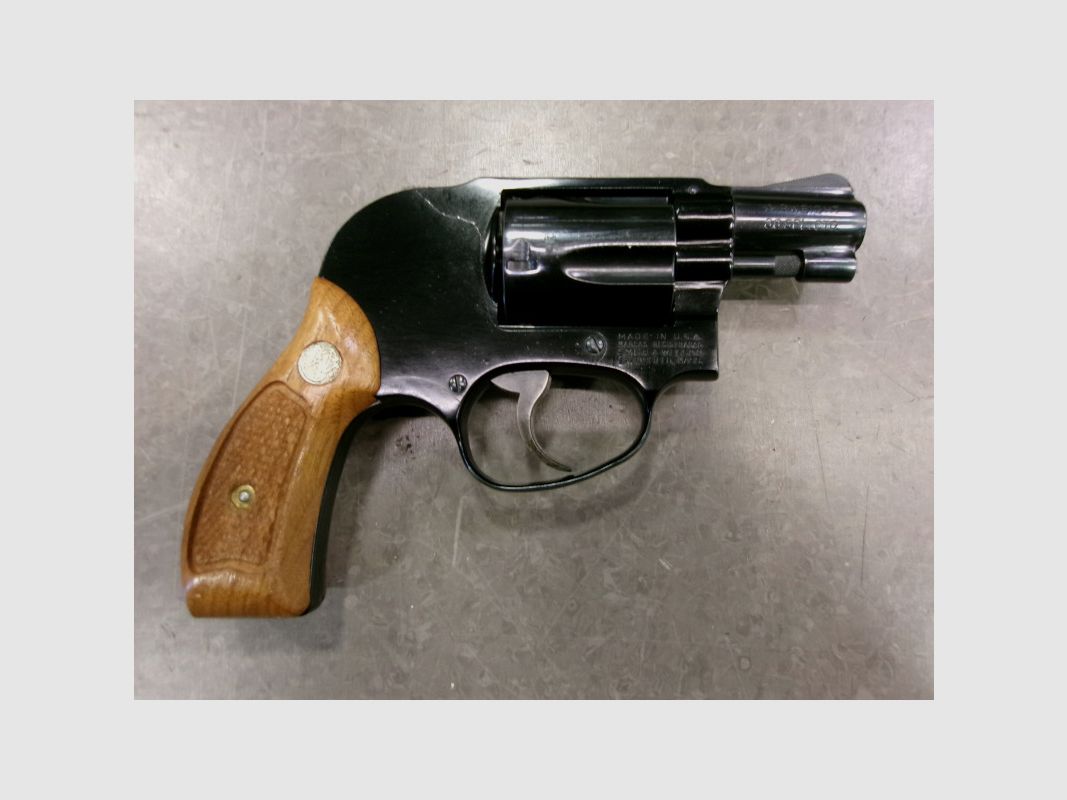 S&W 38 AIRWEIGHT .38 SPL used, image 2 of 7
