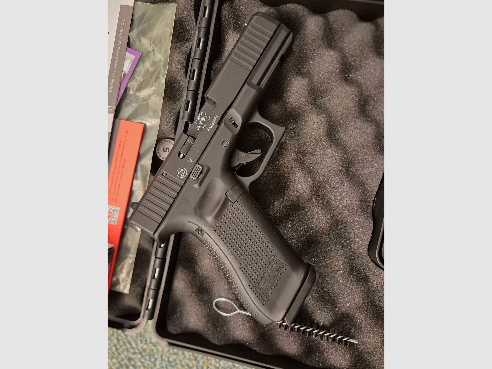Glock 17 Gen5 9mm Pak