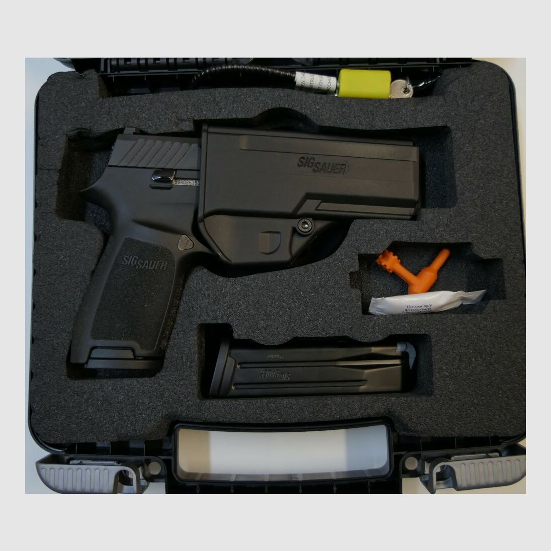 SIG SAUER Pistole SIG Sauer P320F im Kaliber 9mm Para (9x19) Inkl.Zubehör
