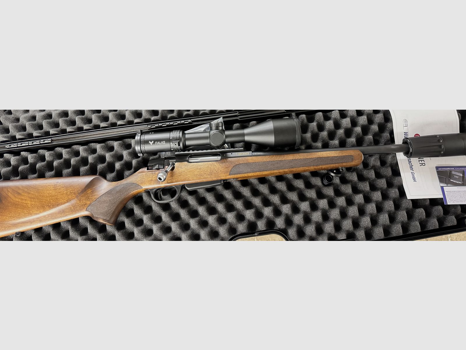 Brenner BR 20 . 308 Win, + SD21 + Falke 3-12*56 + case