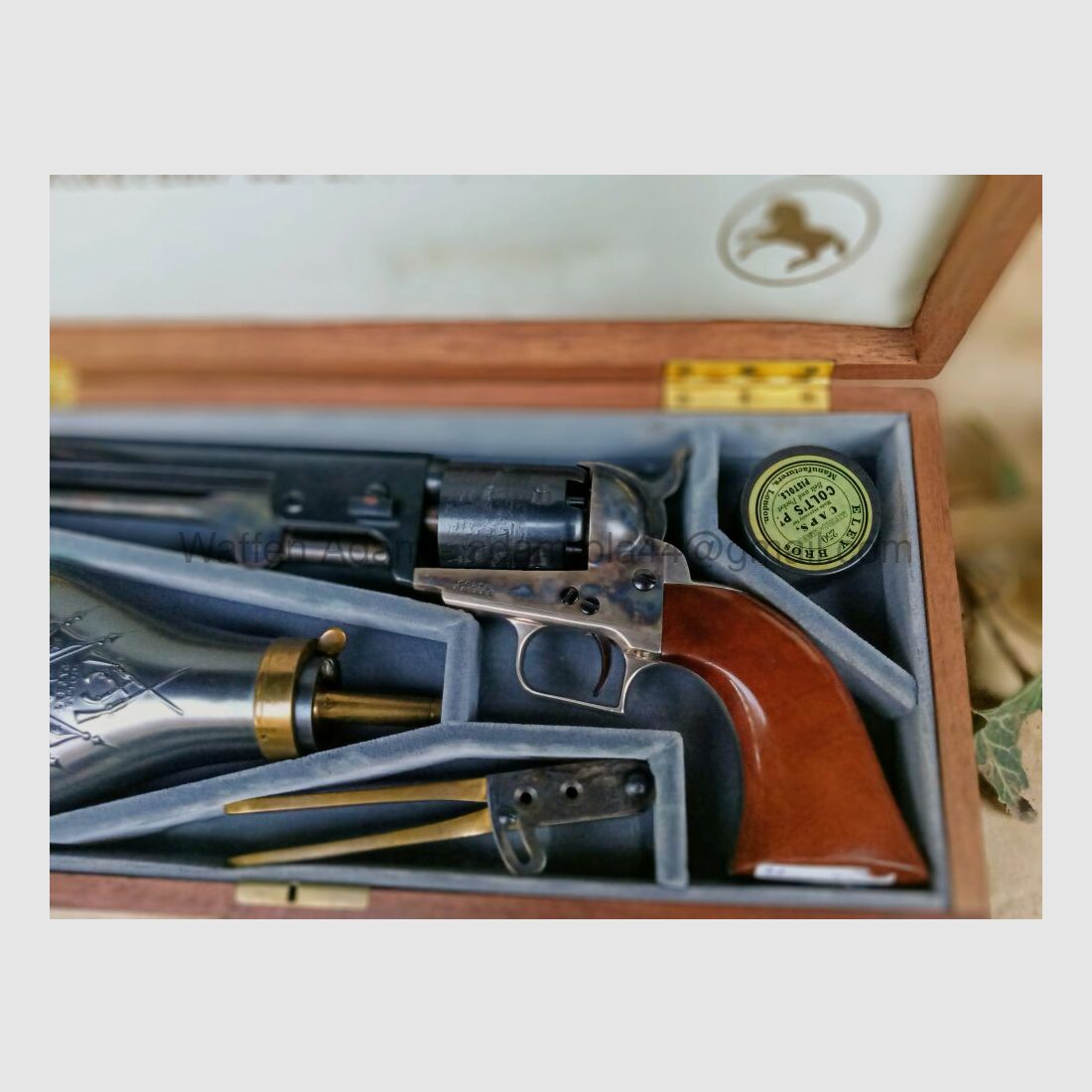 Colt Herdenkingsuitgave, afbeelding 1 van 5