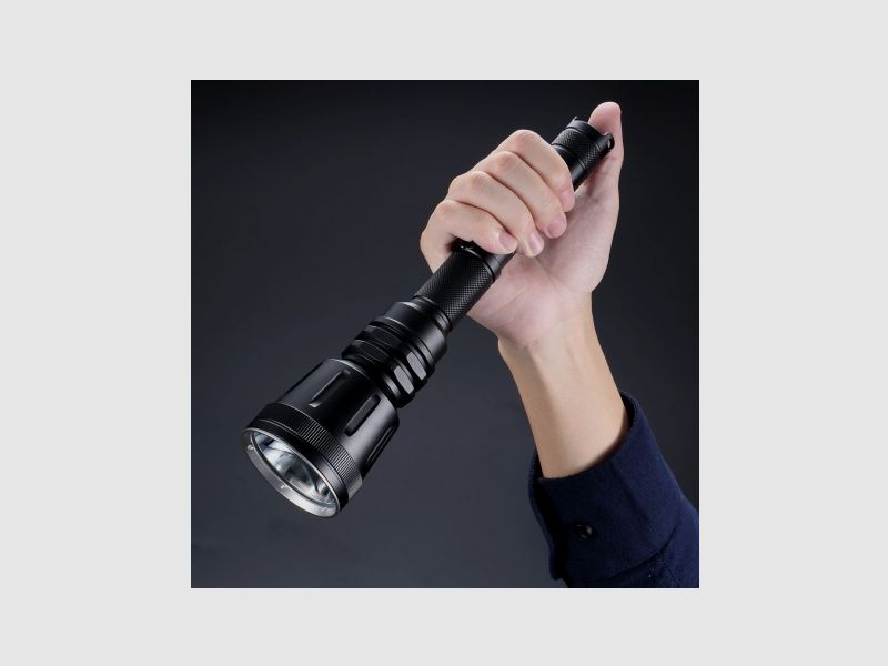 Nitecore MH40GT LED flashlight, 1000 lumens, image 3 of 19