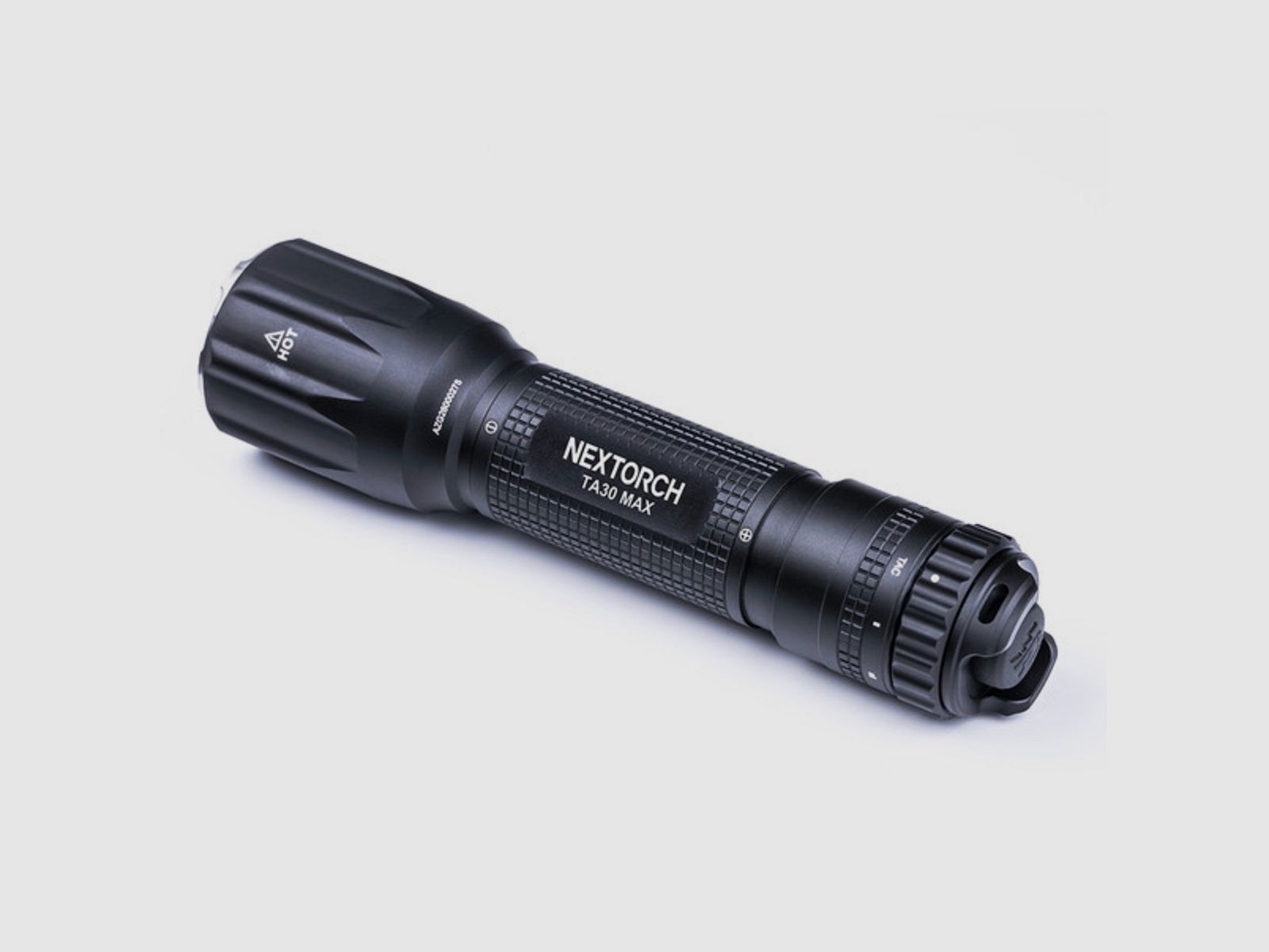 NEXTORCH TA30MAX 2100 Lumen Tactical LED Taschenlampe 250 m Leuchtweite