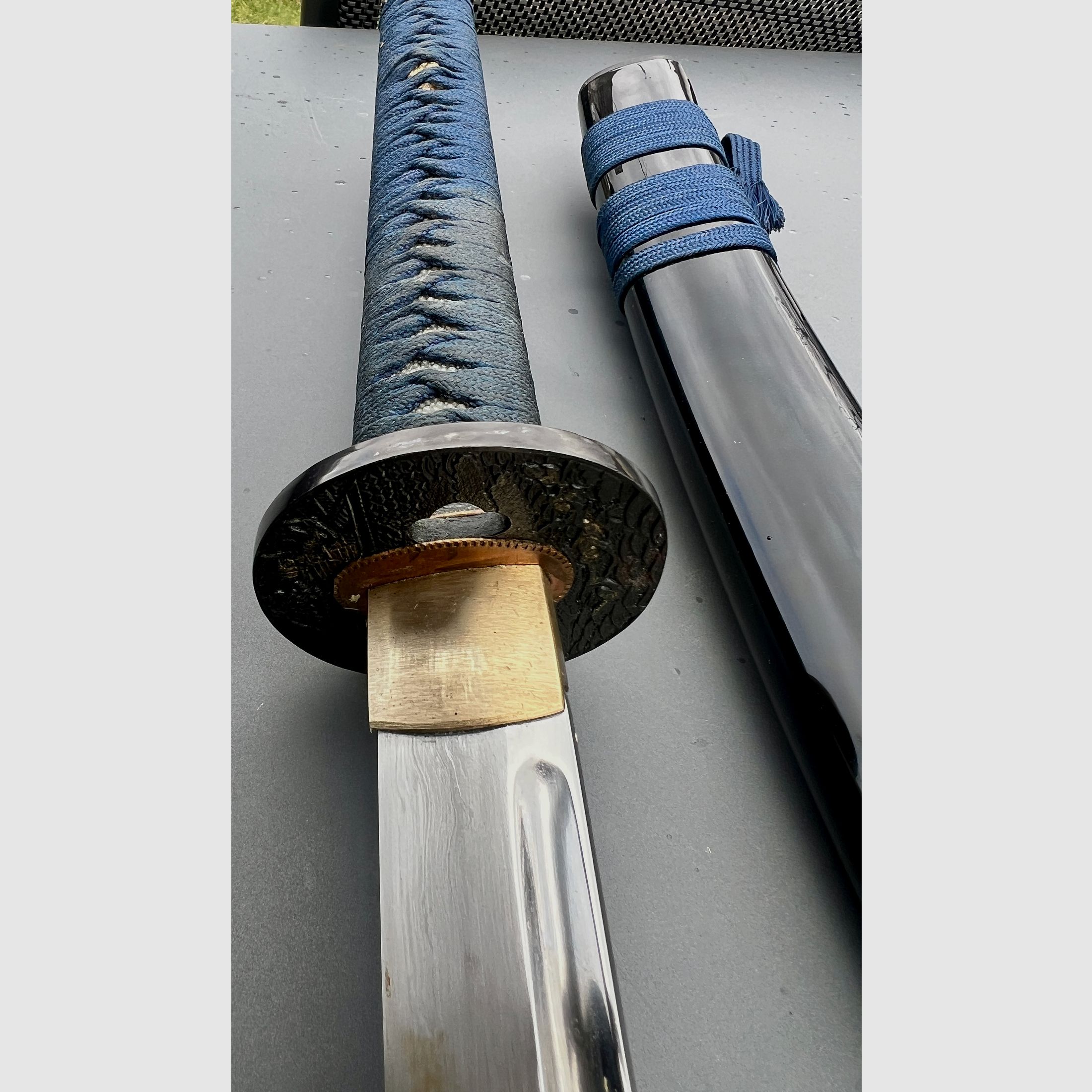 Dernière légende Mikusa 4000 Katana — 73 cm Nagasa / lame différentiée pliée / rare de collection (pas Hanwei / Paul Chen Cold Steel Tozando Nosyudo Minosaka Kaneie Yoshindo Yoshihara) Bugei Citadel première Oni Forge