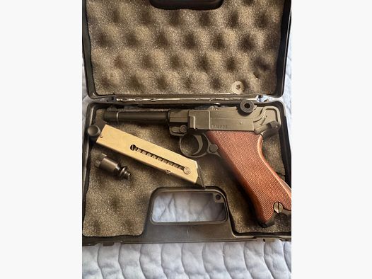 blank firing pistol