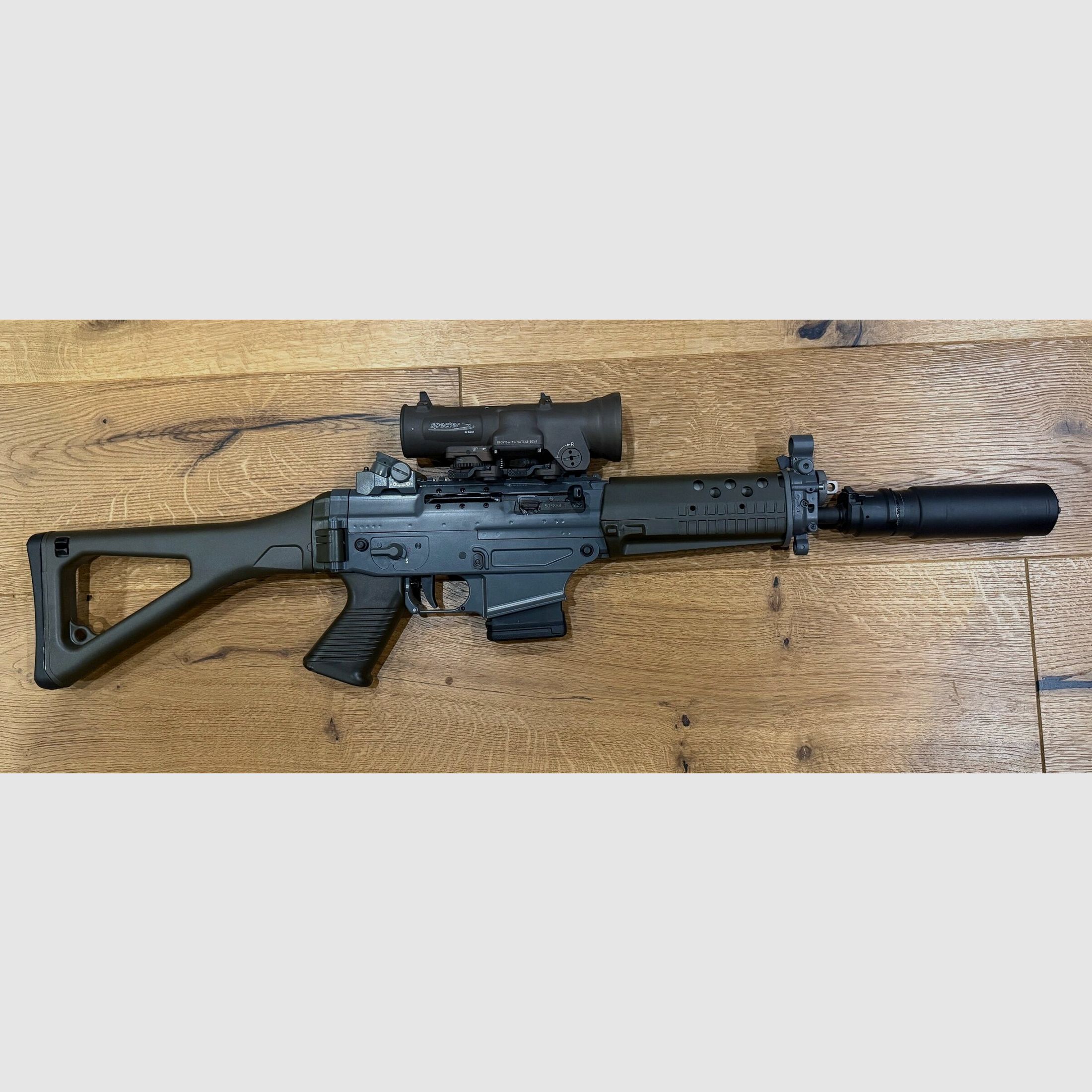 SIG SAUER AG Schweiz SG 553 AL SPORT US, Grau-Grün - Short Barrel