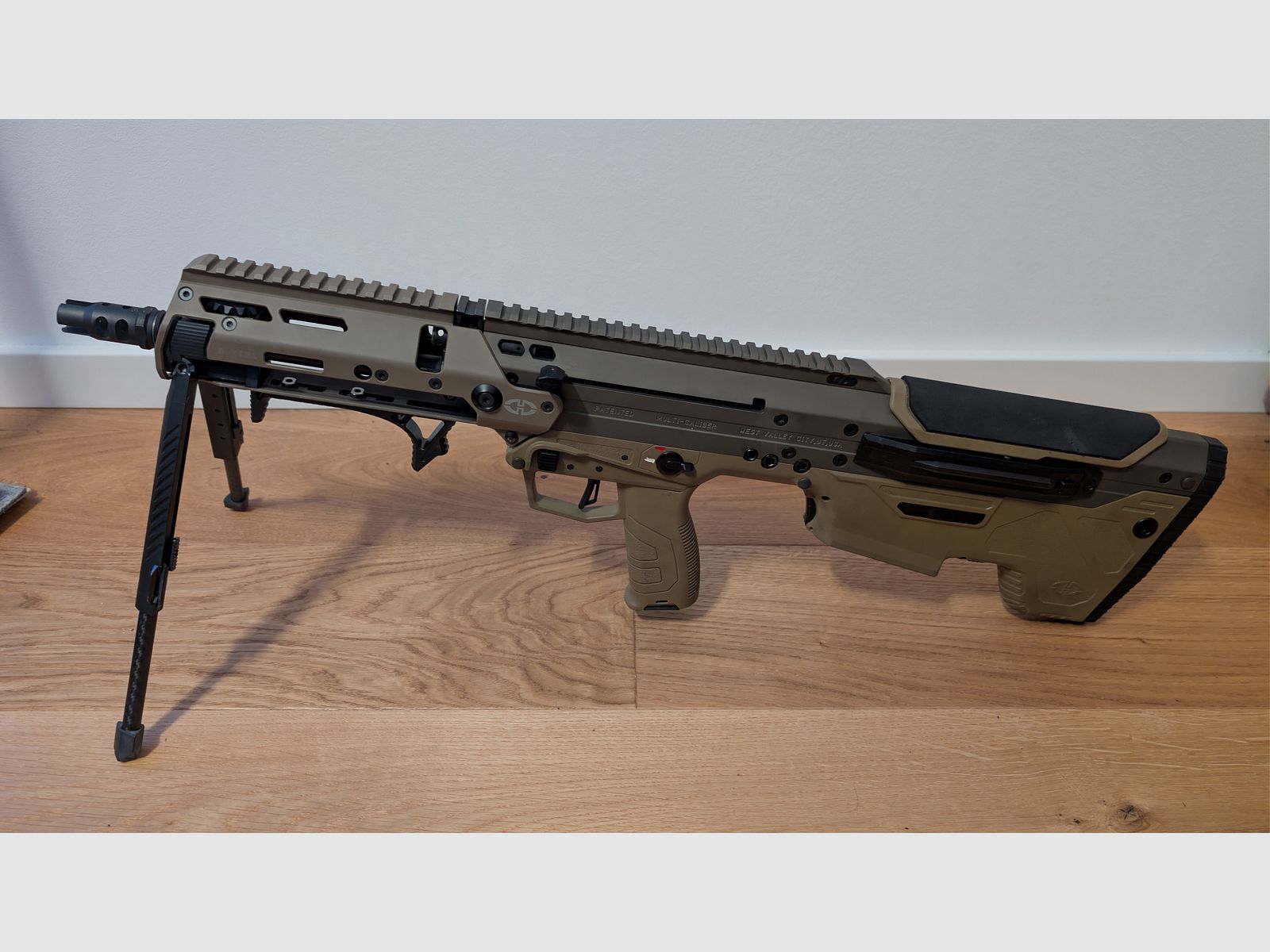 Desert Tech MDRX met BLK LBL Mantis en Jard trekker