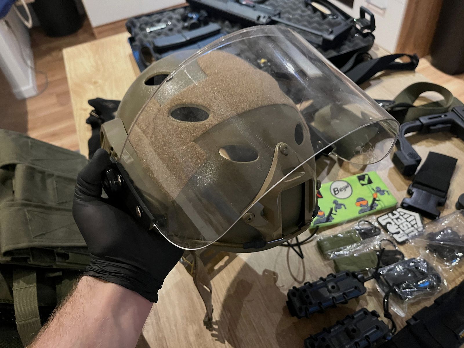 VFC MP7A1 GBBR con vari accessori