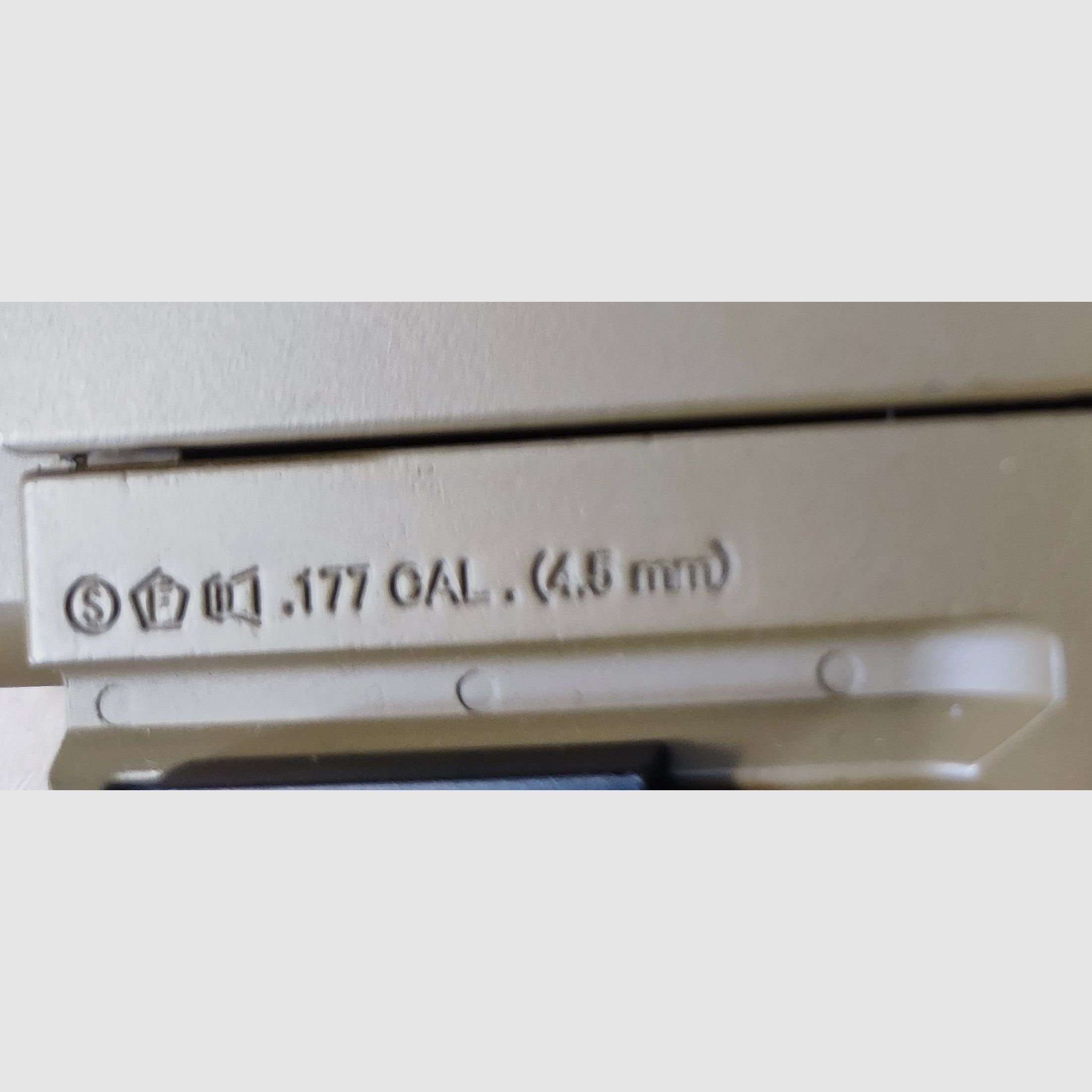 SIG Sauer CO2 Pistole Cal. 1.77 (4,5mm) Diabolo