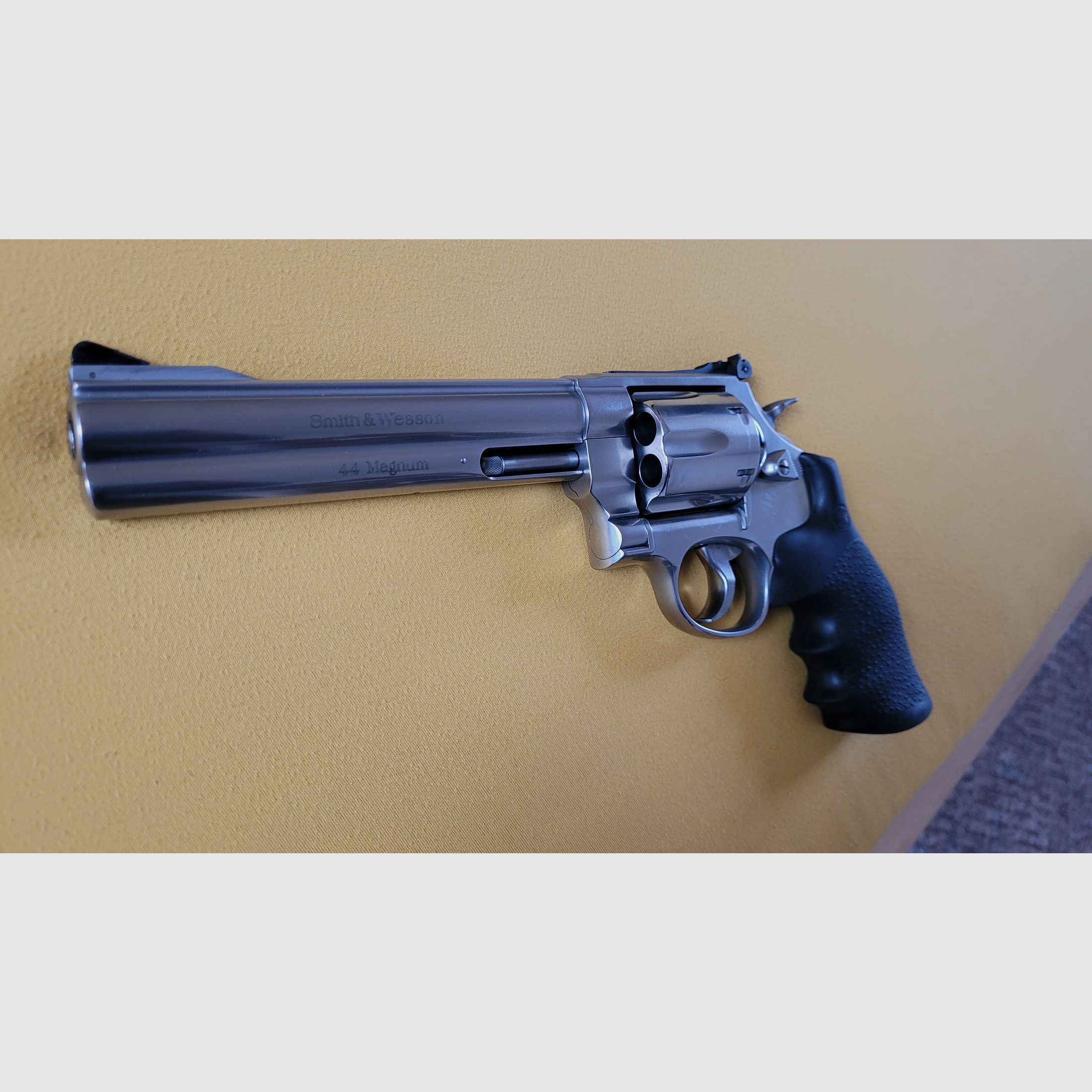 44 Magnum Smith & Wesson Revolver 629-5 Classic