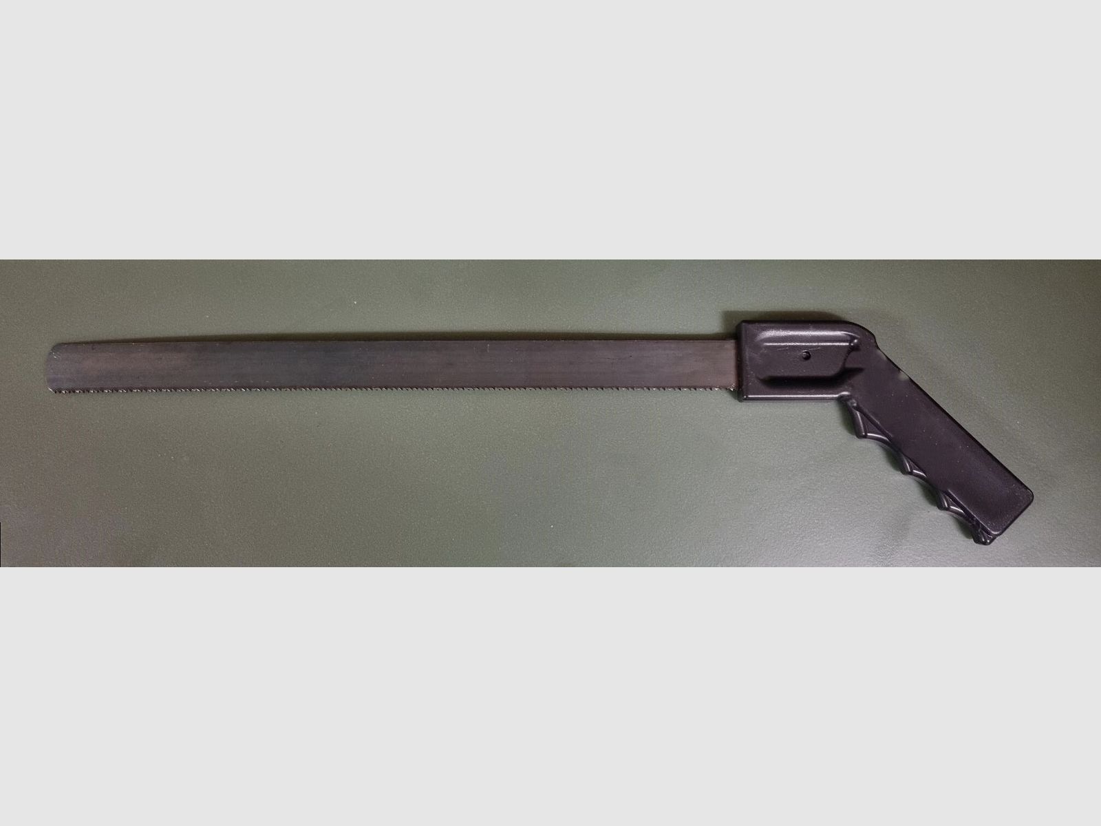 Replacement saw blade for horn saw