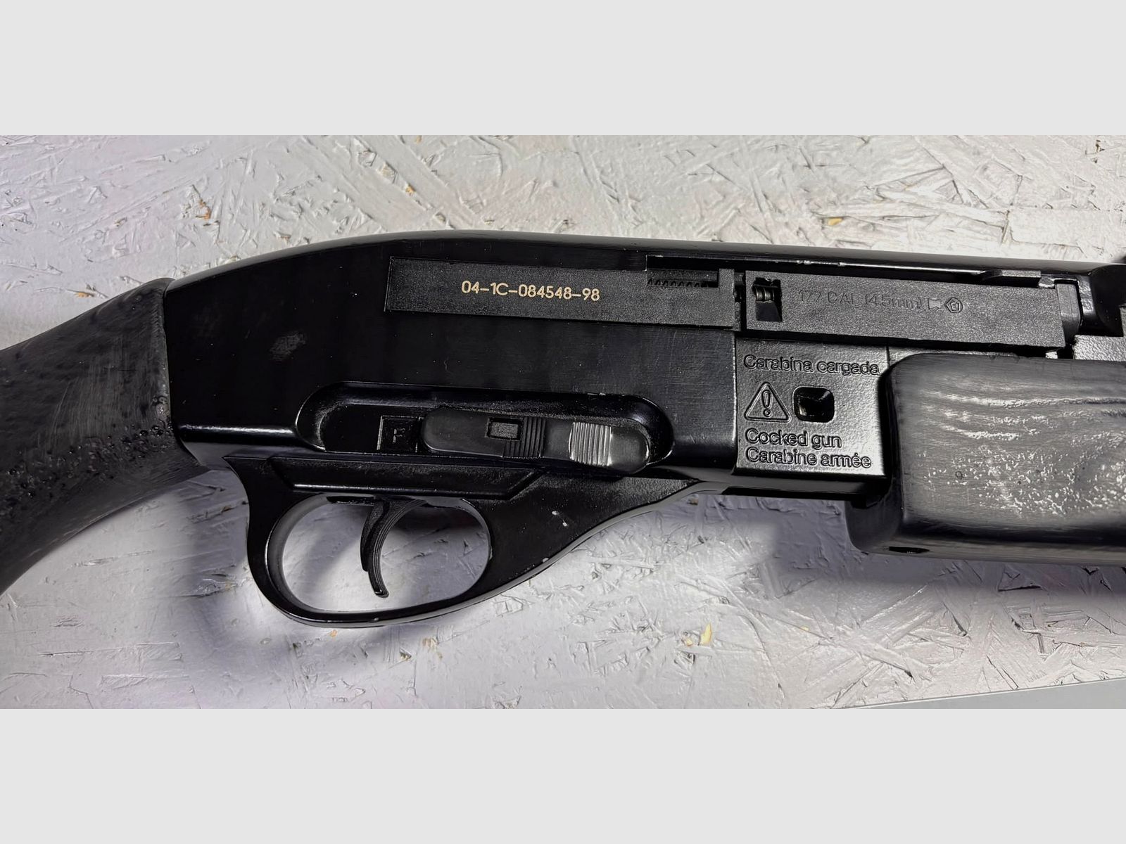 Gamo Pump Gun 1200 in 4.5 mm Diabolo Co 2 Antrieb Pulverbeschichterter Schaft Einzelstück