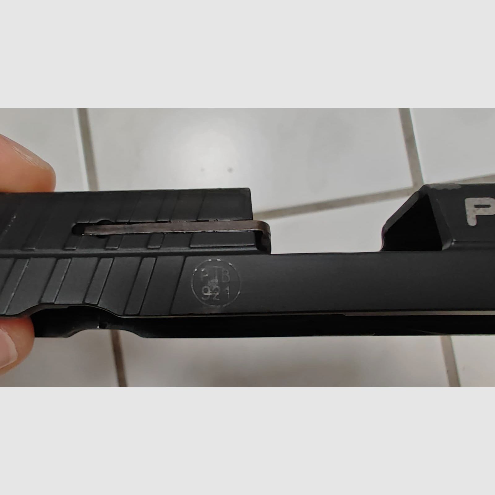 brünierter Ersatz / Wechselschlitten Verschluss für Umarex Walther PK380 9mm P.A.K. Gas- / Schreckschusspistole PtB 921