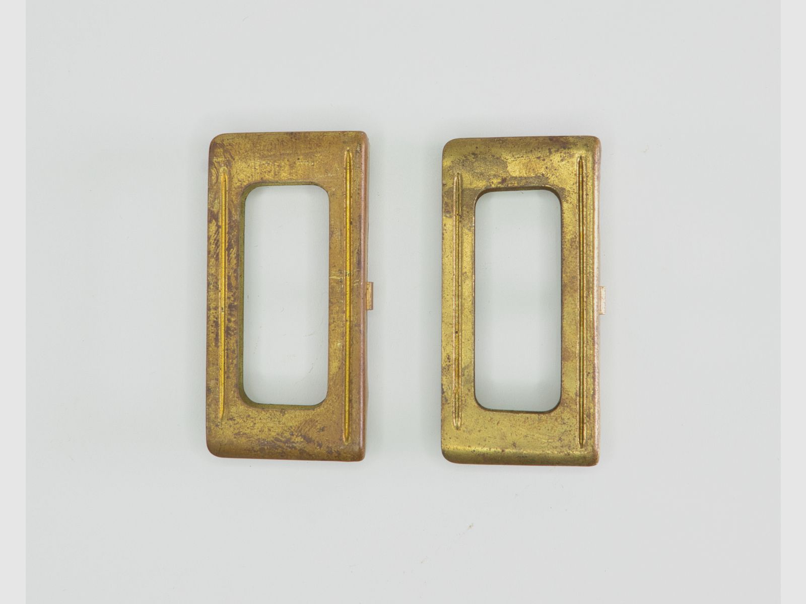 2 Stück original Ladestreifen / Laderahmen für Carcano 6,5 x 52