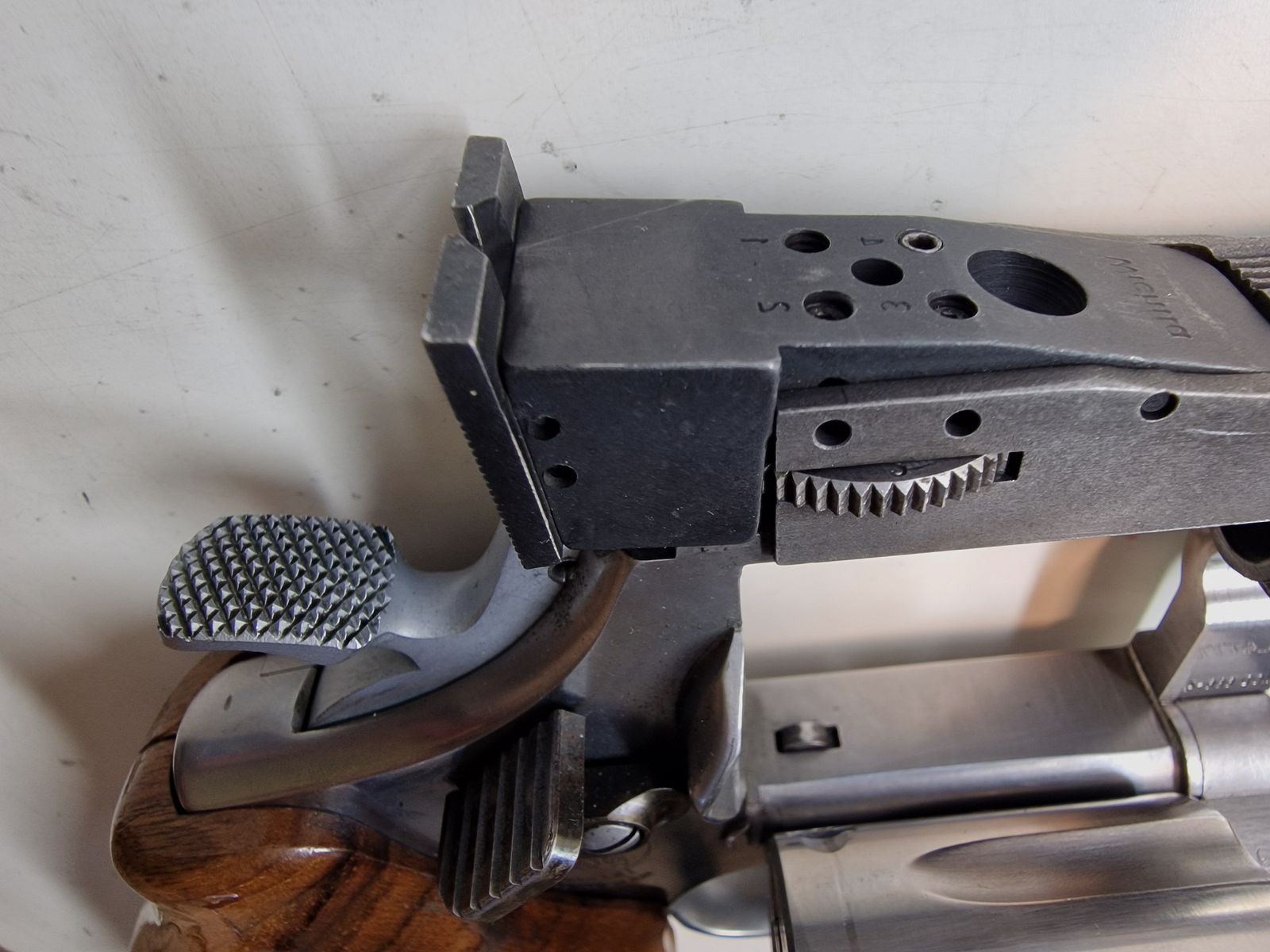 Smith & Wesson Mod. 686 PPC - .357 Mag. – 4 posizioni Wichita-Visierung & Nill-Griff, BDS, BDMP, Mehrdistanz, PPC1500 – azione doppia