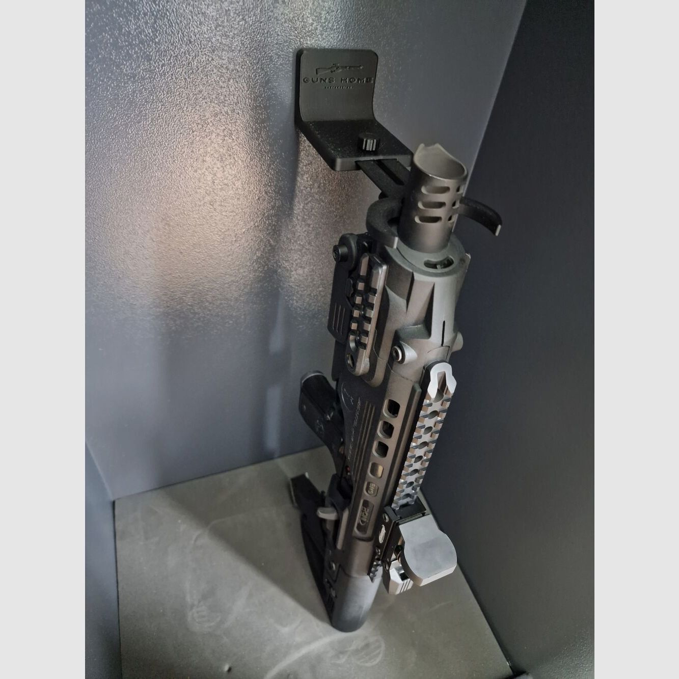 Gunshome uG GUN-i-FLEX Waffenschrank HUNTER ZIBBE Klasse 1 für 14LW