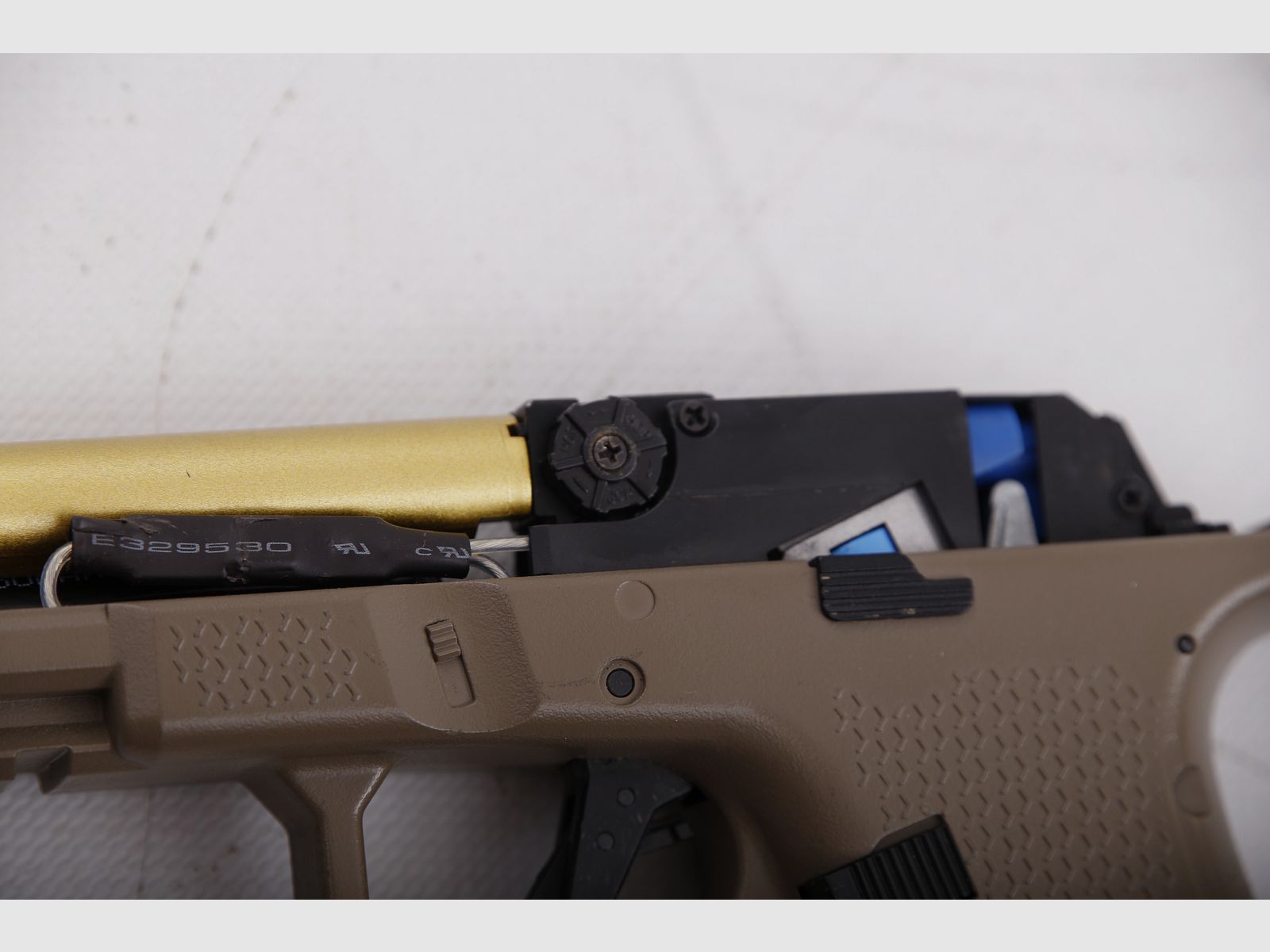 Cyma CM.131 Begadi Gen.3 Pistola Airsoft <0,5J AEG + Valigia + 2 Caricatori