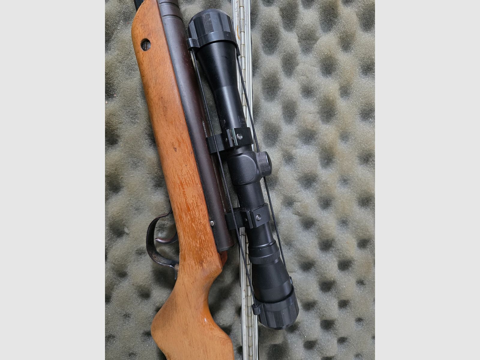 Air rifle 4.5 mm Diabolo – F-mark – Stock broken – Tinkerer